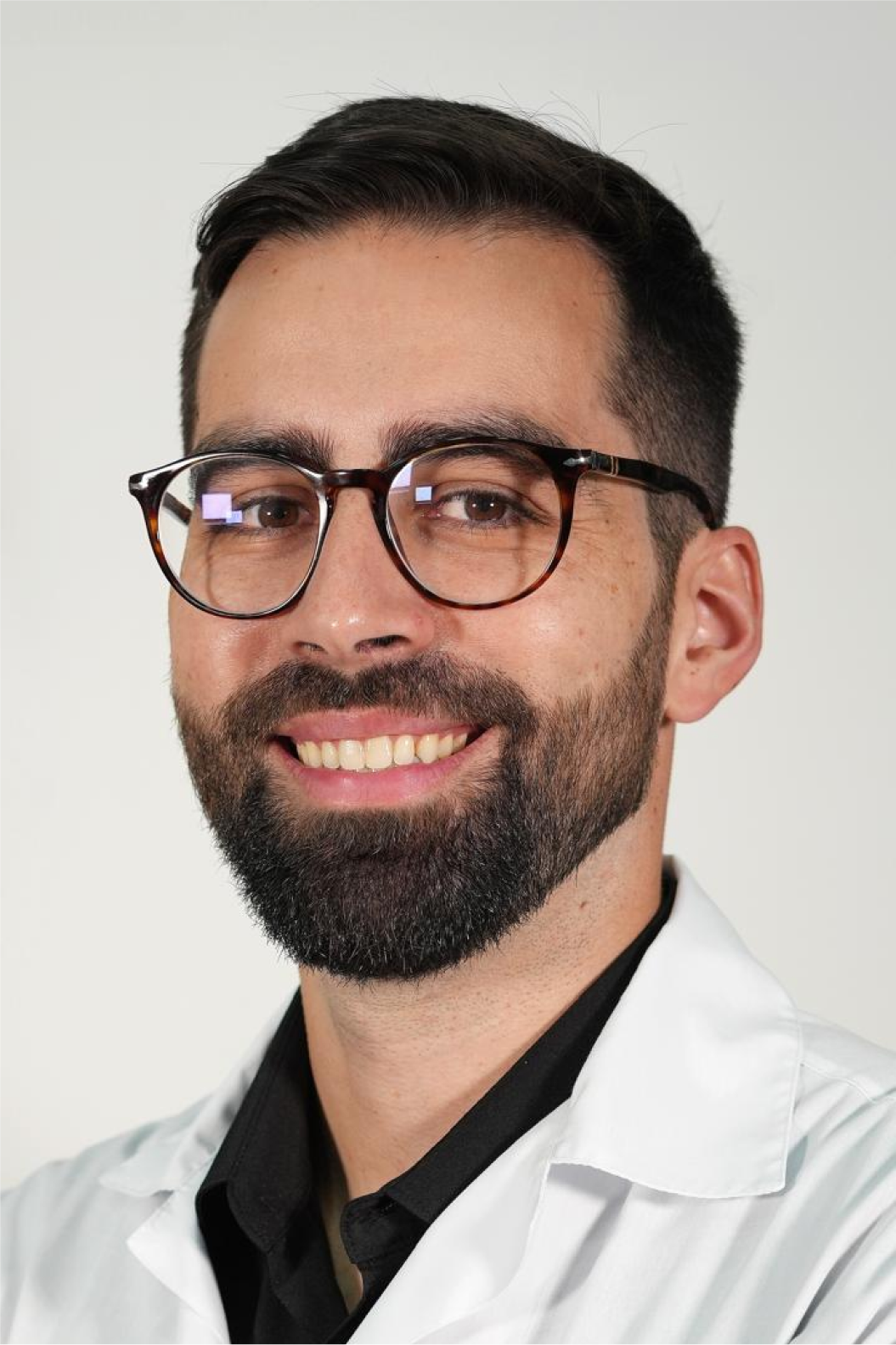 Dr. Lucas Reis